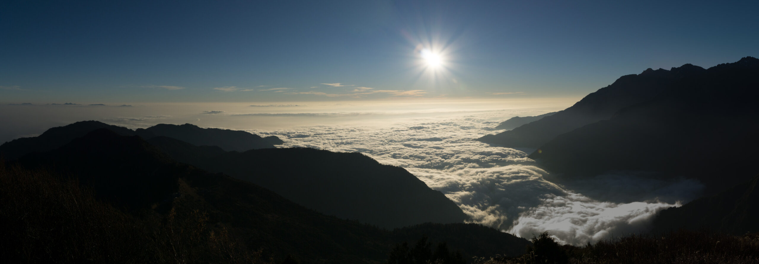 Ghyangphedi sous les nuages