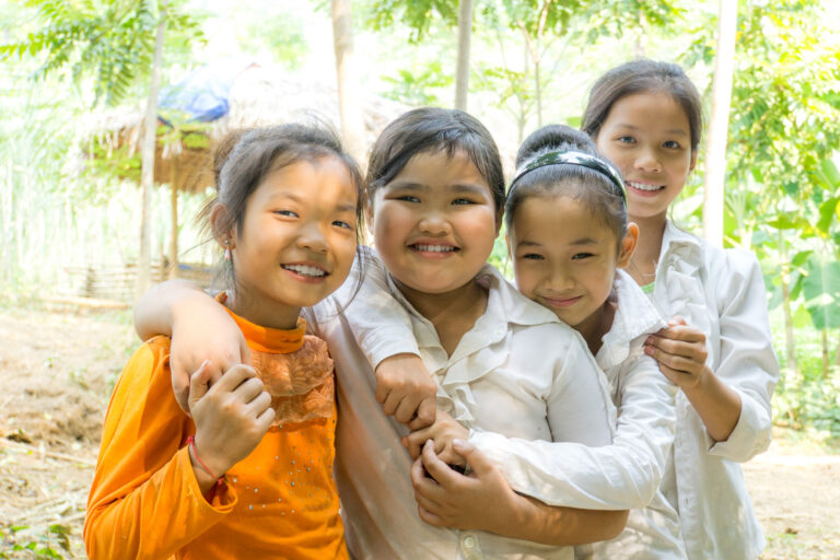 Des sourires, mais peu d'anglais