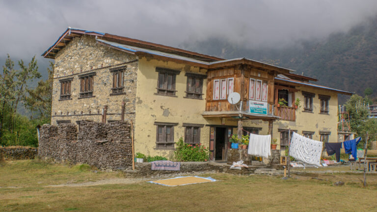 Tarkeghyang Hotel