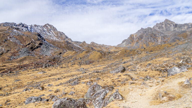 Montée au col