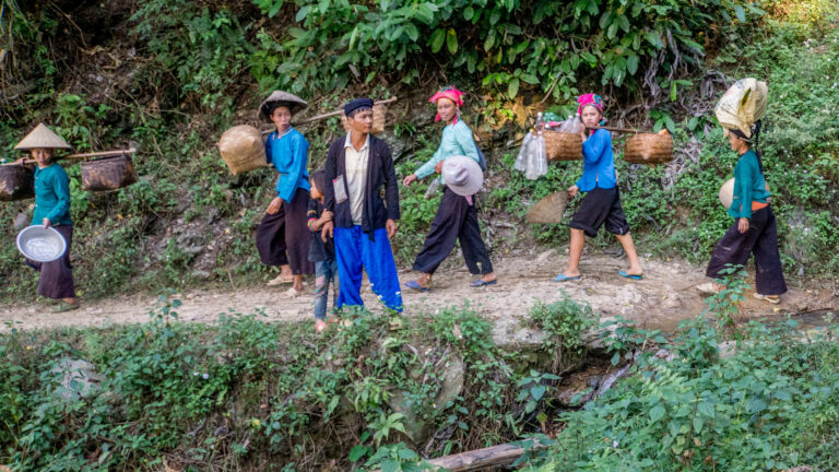 Ballade chez les Lolos Noirs (Khuổi Khon 800m)