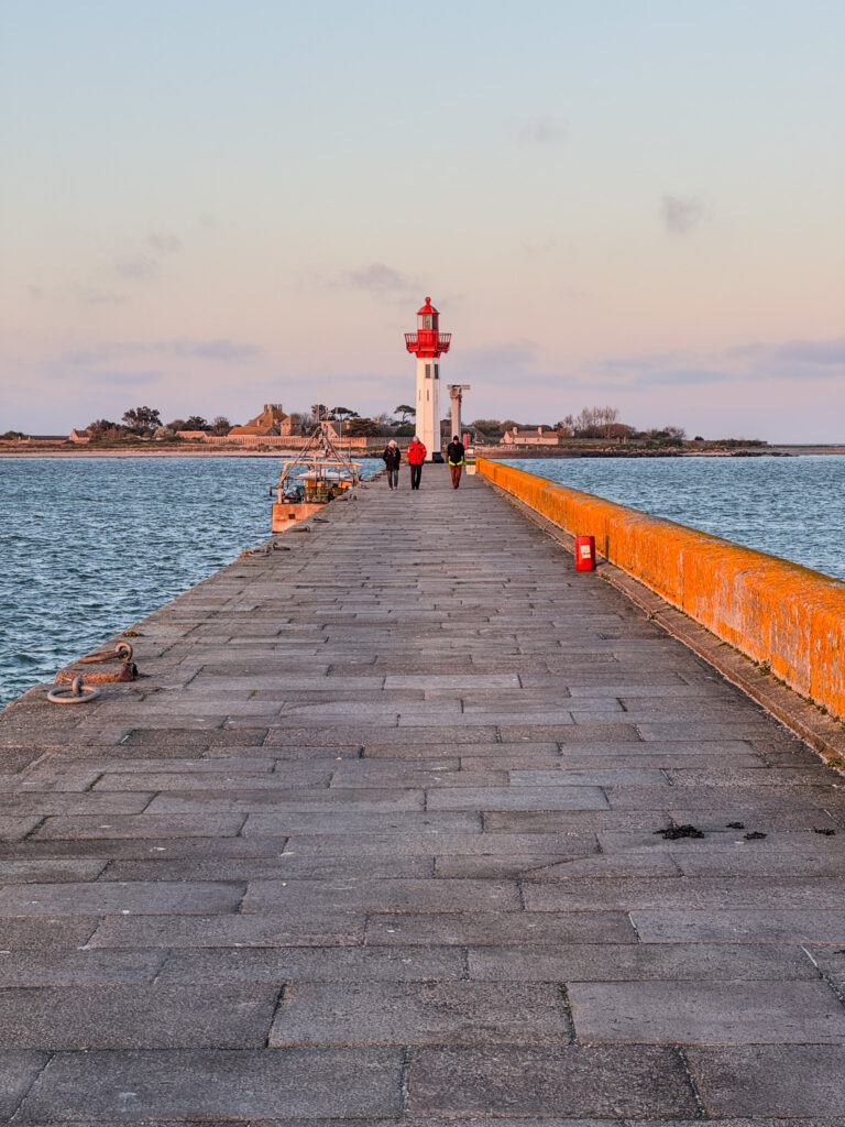 Phare de Saint-Vaast-La-Hougue