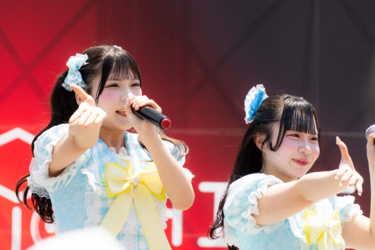 Idoles en bleu