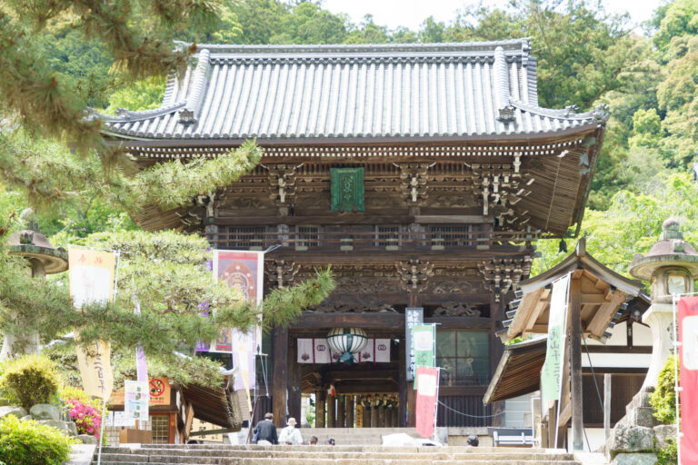 La porte de Hase-dera